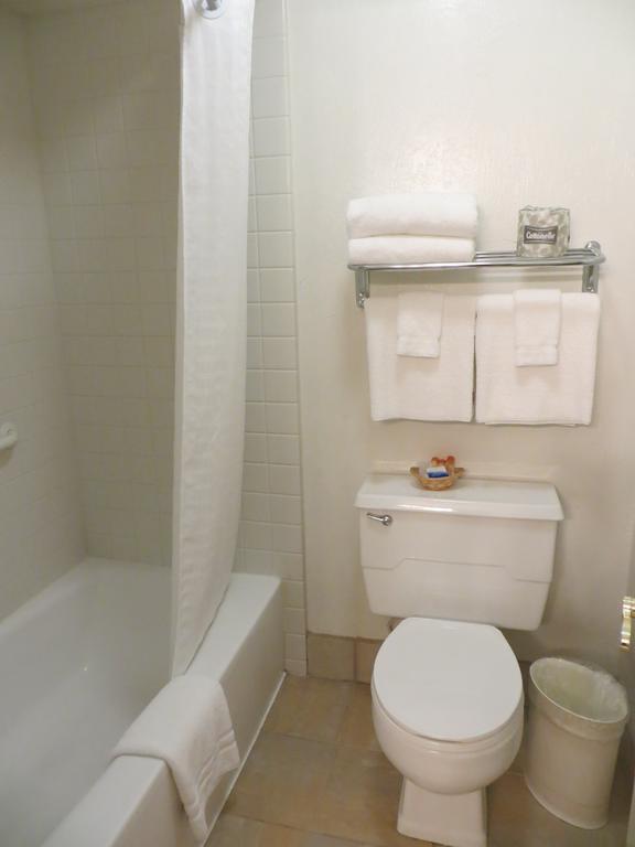 Executive Inn & Suites ซาคราเมนโต ภายนอก รูปภาพ