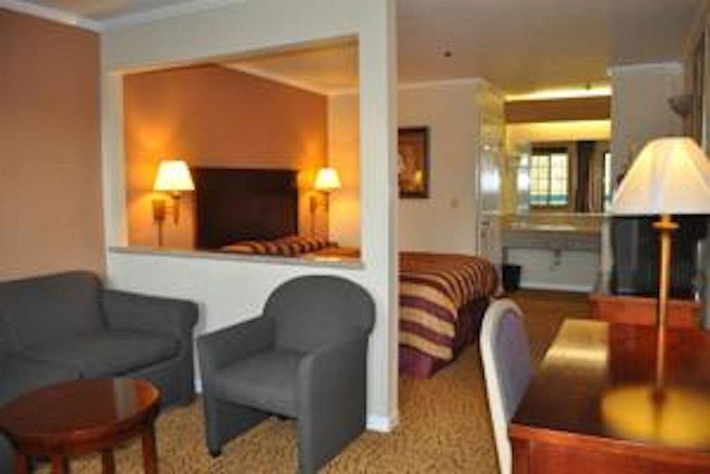 Executive Inn & Suites ซาคราเมนโต ภายนอก รูปภาพ