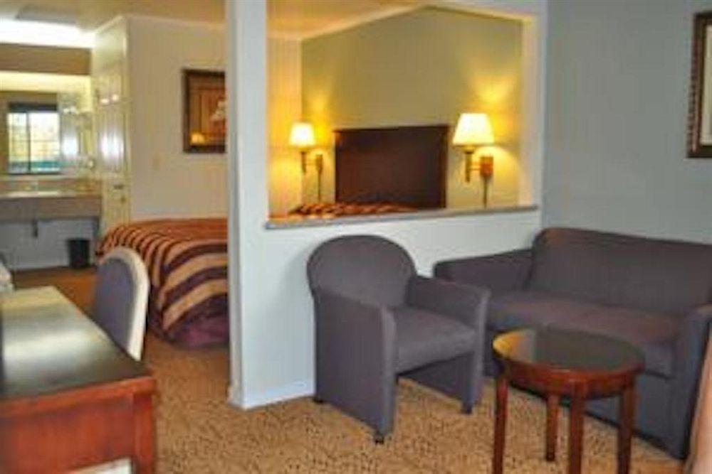 Executive Inn & Suites ซาคราเมนโต ภายนอก รูปภาพ