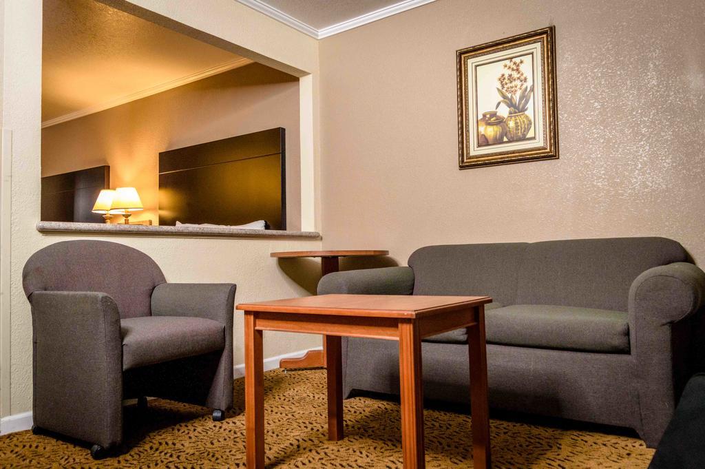 Executive Inn & Suites ซาคราเมนโต ภายนอก รูปภาพ
