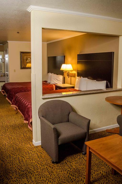 Executive Inn & Suites ซาคราเมนโต ภายนอก รูปภาพ